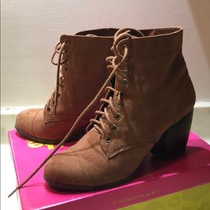 Suede brown ankle booties